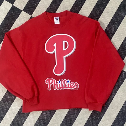 MLB  PHILLIES Retro Raw Edge Cropped Sweatshirt in RED - MEDIUM Cover