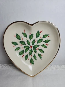LENOX Christmas HOLIDAY ARCHIVE Heart Candy Dish Holly & Berries 5" EUC  - Picture 1 of 7