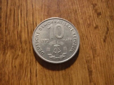 GERMANY DDR ONE 10 MARK 1975 HIGH GRADE COIN (T73) - Image 1 of 2