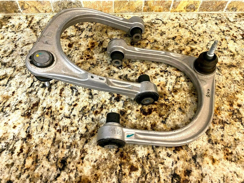 2021 2022 FORD BRONCO ПЕРЕДНЯЯ ПОДВЕСКА ВЕРХНИЙ РЫЧАГ УПРАВЛЕНИЯ ПОДЛИННЫЙ СПРАВА и СЛЕВА - Изображение 1 из 1