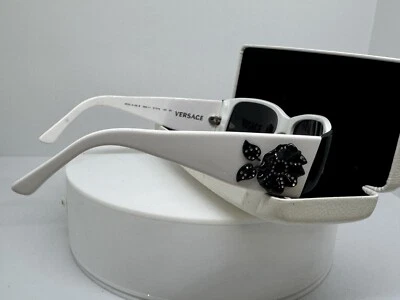 VINTAGE GIANNI VERSACE MOD 4148B BLACK & WHTE FRAME 2000'S ITALY SUNGLASSES Case - Image 1 of 4