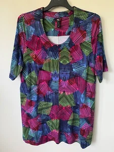 TAKING SHAPE SHORT SLEEVE SCOOP NECK PINK BLUE GREEN T-SHIRT TOP SIZE XS 14 AU - Picture 1 of 2
