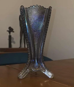 EAPG Imperial Tri-Corner Vase Multicolor Rainbow Dark Iridescent - Bild 1 von 5