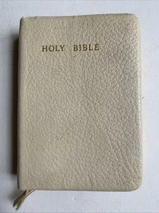 Holy Bible KJV Self-Pronouncing White Cover King James Compact World Publishing - Picture 1 of 7