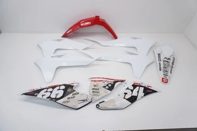 Kit plástico gás MC 125-450 para-lamas de plástico cobertura 2021-2023 #22 - Imagem 1 de 4