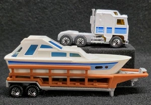 Matchbox Convoy CY14 Kenworth Powerlaunch Transporter (Boat / Yacht) - Picture 1 of 8