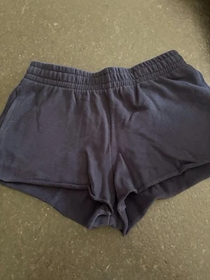 Pantalones cortos deportivos garaje en negro talla Meduim Foto 1 de 3