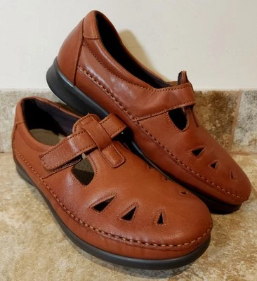 SAS | Roamer Chestnut Brown Leather  Strap Comfort Shoes Flats Women's Size 8.5  - Image 1 of 4