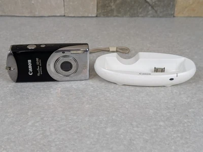 Canon Powershot SD30 5MP Digital Elph 2.4x Optical Zoom !! PLEASE READ !! - Image 1 of 4