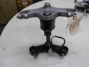 1993 Yamaha FZR600 TRIPLE TREE STEERING STEM - Picture 1 of 6