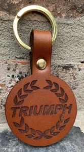 Brown Leather Triumph Wreath Laser Engraved Keyring - Picture 1 of 1