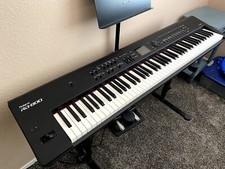 良好な状態で使用されています - Roland RD-800 デジタル ステージ ピアノ