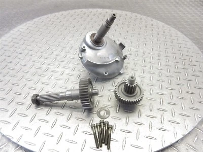 2006 04-09 Yamaha Vino 125 YJ125 Transmission Gear Shaft Case Cover Assembly - Image 1 of 4