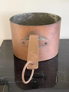 Cazuela vintage de salsa de cobre martillado grande y pesado - Imagen 1 de 12
