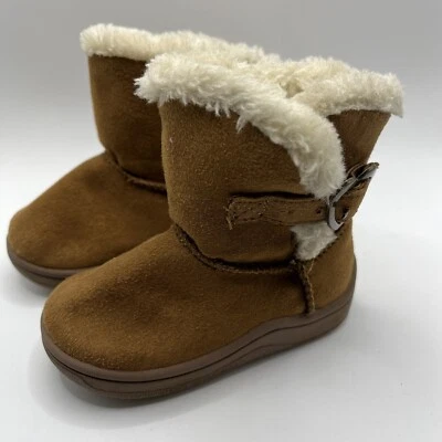 Infant Girl Boots Size 3  With FleeceTrim Brown Heart Buckle Accent Excellent - Image 1 of 4