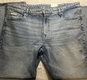 Calvin Klein Men's Slim Fit Skinny Jeans, Medium Wash, Size 40x32 Was $89 - Picture 1 of 4