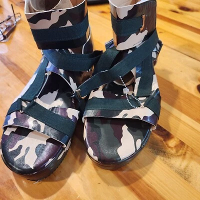 Camaflage Sandal Thick Platform Size 43 Eu - Imagem 1 de 4