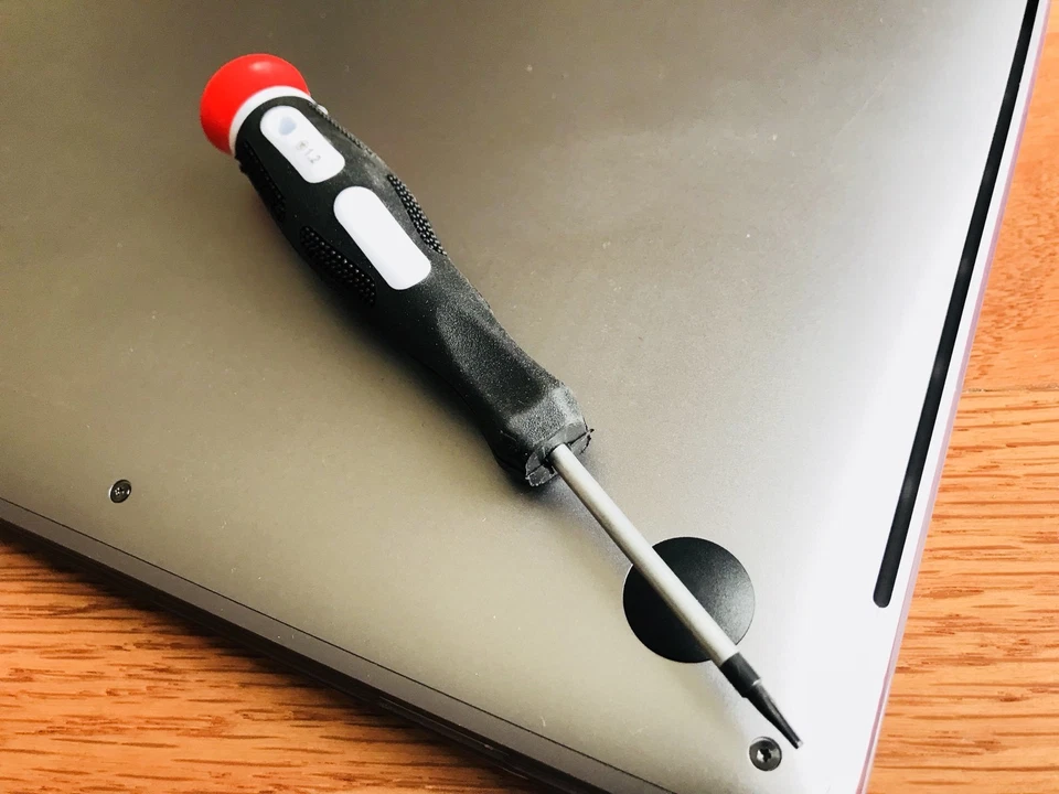 P5 Screwdriver Tool Five Star 1.2 MacBook Air Pentalobe bottom case screws open - Image 1 of 1