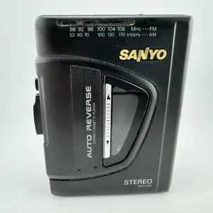 Reproductor de casete estéreo portátil AM/FM de colección SANYO MGR-925 para piezas/reparación - Imagen 1 de 8