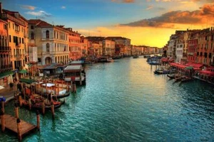 Sunset in Venice Italy Europe Photo Photograph Cool Wall Art Print Poster 24x16 - Picture 1 of 3