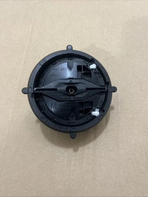 AUDI A3 A4 S4 A5 S5 A6 A7 S7 Q3 Q5 SQ5 Q7 Door Side View Mirror Motor 8T0959577 - Image 1 of 4