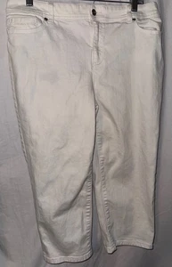 Pantalones cortos Chico’s 1.5 blancos capri elásticos tiro medio mezcla de algodón - Imagen 1 de 6