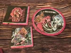 Paquete de platos, servilletas Monster High Party - NUEVO - Imagen 1 de 2