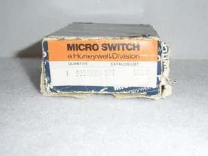 Honeywell Microswitch Proximity Sensor 923AB2W-A7T  - Picture 1 of 3