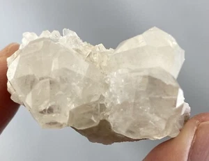4 cm Colemanite crystal cluster - Billie Mine - California  - Picture 1 of 6