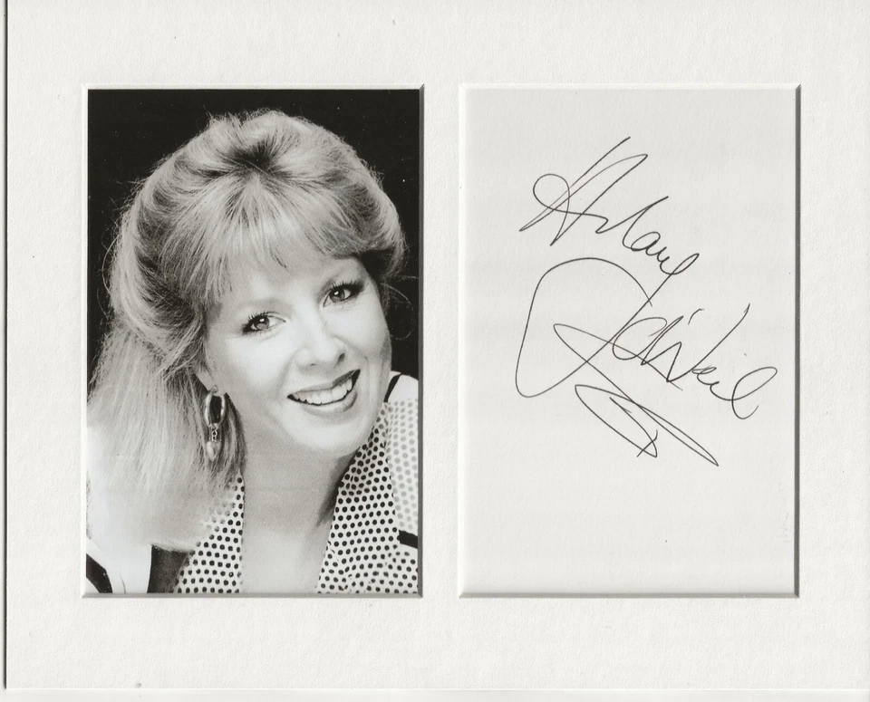 Hilary O'Neil comedy signed genuine authentic autograph UACC RD COA - Image 1 of 1