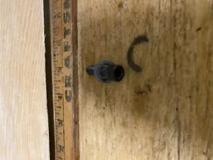 Perno de barra de un artesano modelo 358.352110, 2.1CID, 14" motosierra - Imagen 1 de 4