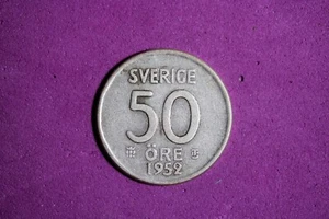 1952 Sweden 50 Ore 40% Silver Coin #M20253 - Picture 1 of 2