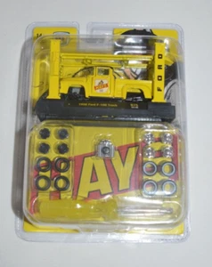 M2 MACHINES 2025 HAYS MODEL KIT- 1956 FORD F-100 TRUCK YELLOW R75 - Picture 1 of 5