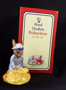 Royal Doulton Bunnykins DB177 ~ Seaside Bunnykins of the year 1998 Mint in Box - Picture 1 of 4