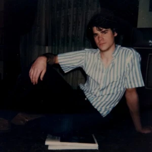 Vintage Polaroid Foto hübscher Mann posiert Mode Portrait gefunden Kunst Schnappschuss - Bild 1 von 5