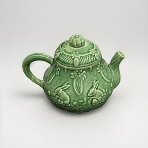 Tetera mayólica verde vintage BORDALLO PINHEIRO CONBBIT con tapa Portugal excelente - Imagen 1 de 8