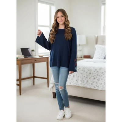 Suéter Grande Manga Campana Bordado Floral Azul Glory Niños Desteñido Foto 1 de 4