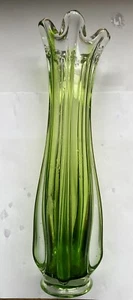 Mid Century grüne Murano-Glas-Blumenvase. KOSTENLOSES P + P - Bild 1 von 4