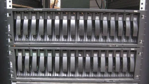 IBM EXP810 STORAGE EXPANSION UNIT 1812-81A 16X 146GB 15K FC Hard Drives 40K6823 - Picture 1 of 12