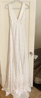 Daughters of Simone one of a Kind wedding dress sample, size small new with tags - Image 1 of 4