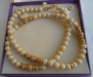 COLLANA firmata NAPIER sfere in lucite colore beige e nocciola  - Foto 1 di 5