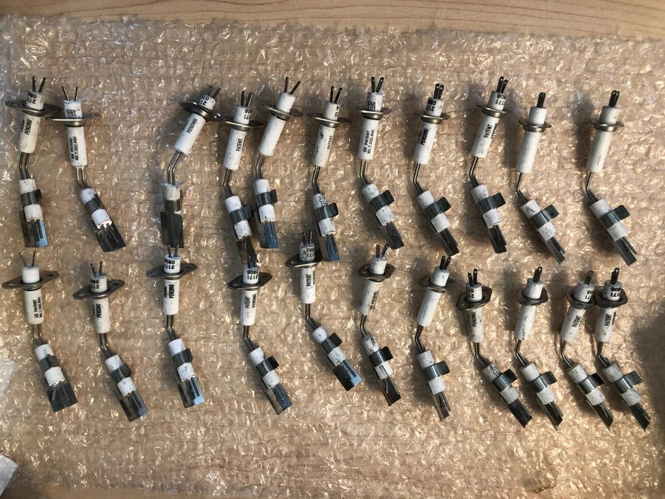 32170 IGNITER GRILL LYNX (SEDONA) L27/30/36/42/54 Juego de 3 Foto 1 de 1