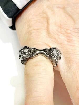 Anel de diamante caveira e ossos Stephen Webster - Imagem 1 de 4