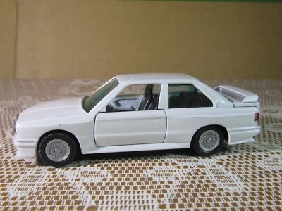 561Z Vintage Gama 1153 Germania BMW M3 E30 1987 Bianco 1:43 - Immagine 1 di 4