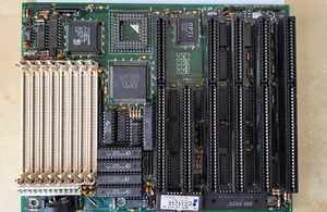 386 Motherboard Shuttle HOT-317 RE - AM386DX 40MHz - not working, without RAM - Afbeelding 1 van 12