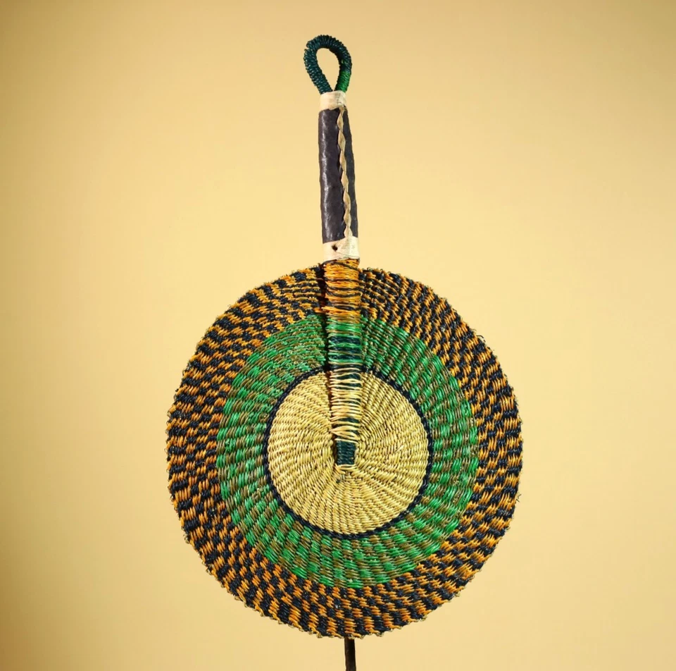 Abanico Tejido Africano Paja Bolga Artesanal Verde Amarillo Tribal Arte Decoración -G5933 Foto 1 de 4
