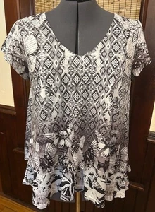 World Unity Brand Women's Black/White Geometrical Butterfly Tiered Shirt Lace L - Imagen 1 de 2