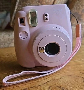 Fujifilm Instax Mini 9 Light Pink w/ Wristlet Working - Picture 1 of 6