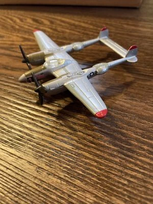 Литая модель молнии Road Champs Lockheed P 38J - Изображение 1 из 3