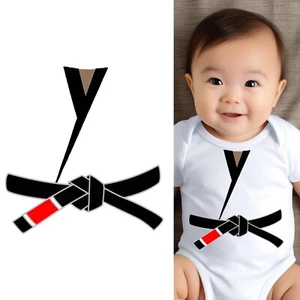 Body Bebé - Cinturón Negro Karate Gi Ropa Bebé para Bebés Niños y Niñas - Imagen 1 de 4